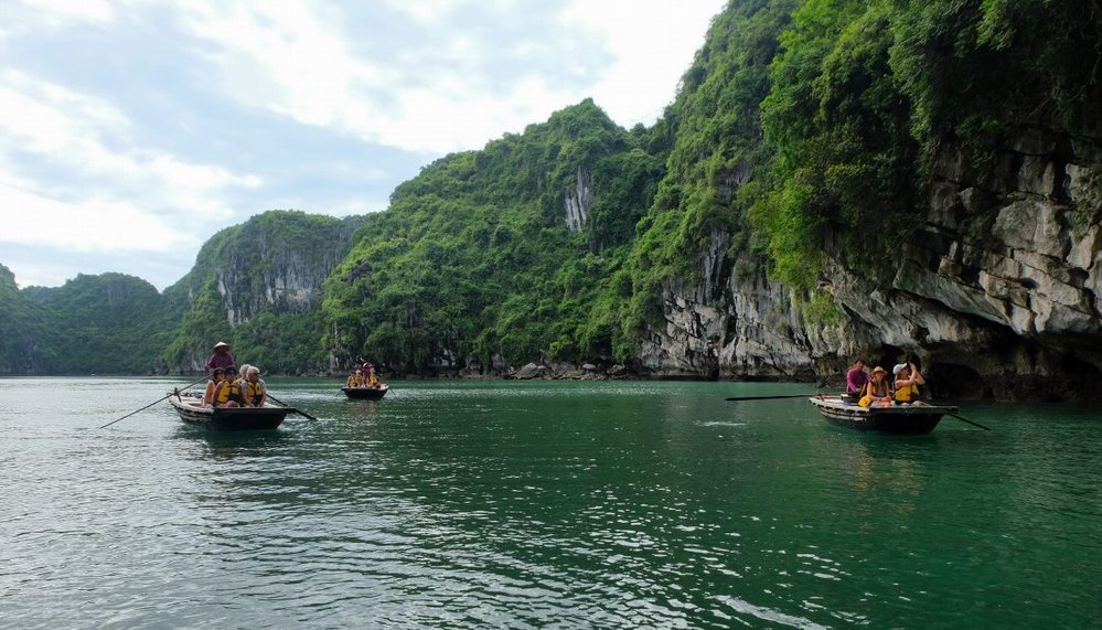 Bai Tu Long Bay: Unveiling Vietnam pristine coastal gem Bai Tu Long Bay: Unveiling Vietnam pristine coastal gem